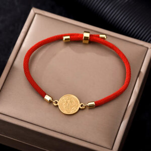 Elegante pulsera de san benito
